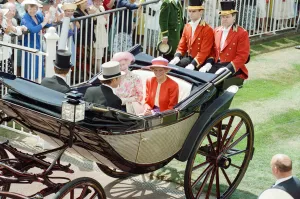 01509 Prints: The Queen Mother and Princess Diana attend the first day of the Ascot races
