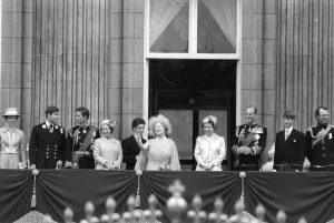 Balcony Prints: The Queen Mother and the Royal Family on the balcony of Buckingham Palace