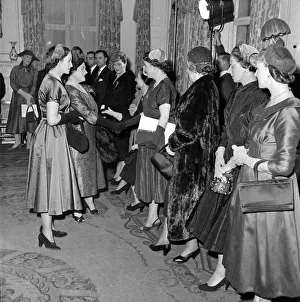 00192 Prints: The Queen Mother seen here at the Salon of clothes designer Hardy Amies following a