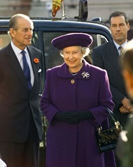 Images Dated 29th October 1998: The Queen opens the new childrens hospital in Birmingham now called the Diana