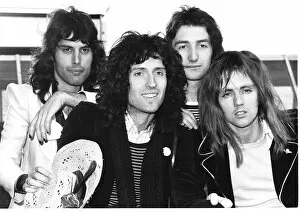 Images Dated 1st February 1974: Queen pop group pictured in February 1974 dbase msi