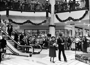 Images Dated 1st December 1988: The Queen visits Bolton, Greater Manchester, 1st December 1988. Shopping Centre