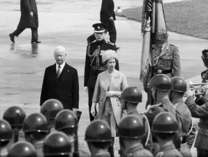 World Leaders Prints: The Queen in West Germany. The first British Monarch to make a state visit for 56 years
