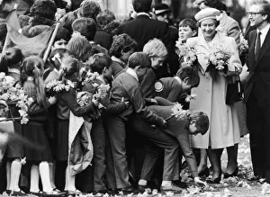 00356 Prints: The Queens 60th Birthday, pictured outside the Palace collecting daffodils