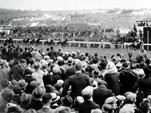 Jockey Prints: Racehorse Hyperion ridden by jockey Tommy Weston winning The Derby at Epsom, June 1933