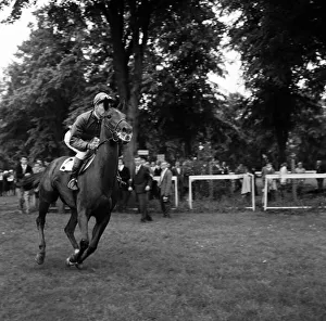 Racing at Windsor race course. Lester Piggott rides again after a two month suspension