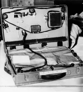Espionage Prints: Radio transmitter found at the home of Peter and Helen Kroger for sending messages to