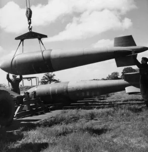 Bombing Prints: The RAF 12000 lb Tallboy bomb, the first completely streamlined