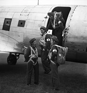 00021 Collection: RAF Parachute Nurses. October 1948 O15033-006