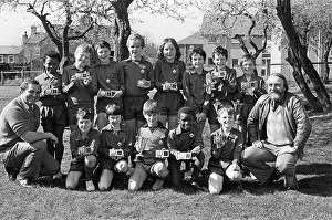 00597 Prints: Rawthorpe Junior Schools A'team proudly displays the Huddersfield Junior