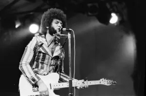 Afro Prints: Ray Dorset, singer and frontman with Mungo Jerry performing at The Reading Festival