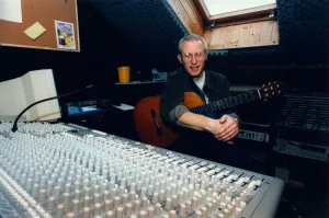 Ray Laidlaw, drummer of Lindisfarne at the Hi-Level Recording Studio. 08 / 01 / 96