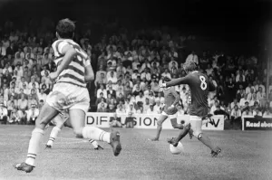 00761 Prints: Reading 2-3 Manchester United, Watney Cup match at Elm Park, Saturday 1st August 1970