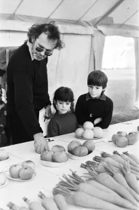 01317 Prints: Reading show in Reading, Berkshire. (Picture) Children in a tent being shown some
