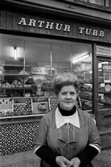 Images Dated 2nd January 1975: Reading shopkeepers, rate increases. January 1975
