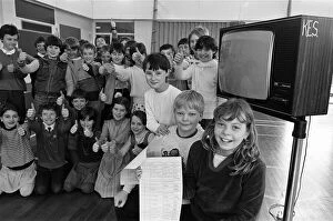 Images Dated 1st April 1985: Ready to go before the cameras - these youngsters from class four at Slaithwaite Junior