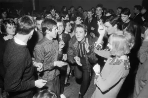 Ready Steady Go - Teenage TV pop music and dancing show aired on ATV TV from 1963-1966