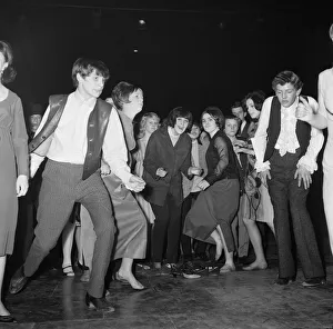 00993 Prints: Ready Steady Go - Teenage TV pop music and dancing show on ATV TV from 1963-1966
