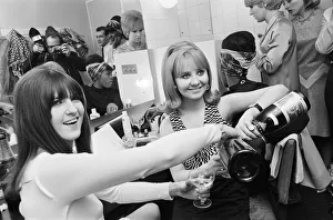 Ready Steady Go - Teenage TV pop music and dancing show on ATV TV from 1963-1966