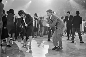 Ready Steady Go - Teenage TV pop music and dancing show on ATV TV from 1963-1966