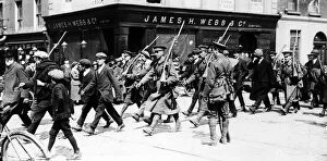 Images Dated 15th January 2016: Rebel prisoners being marched out of Dublin by British Soldiers May 1916 The