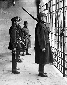 Ireland Prints: Rebel republican troops guarding the Court House in Sligo which they had seized a few