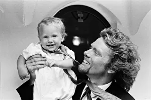 01269 Prints: Record-breaking ocean racer Richard Branson powers his 1