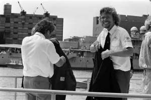 Record-breaking ocean racer Richard Branson powers his