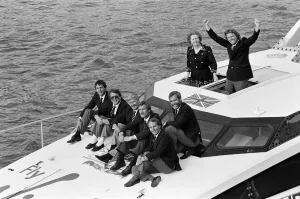 Atlantic Prints: Record-breaking ocean racer Richard Branson powers his £1