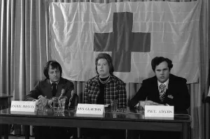 00098 Prints: Red Cross Appeal April 1975 Andre Previn launches the British Red Cross Appeal for