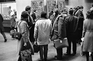 Images Dated 14th February 1972: Reduced Service on Commuter Trains, due to power cuts, New Street Station, Birmingham