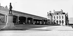 Statues Prints: The relocated statue of first Middlesbrough MP and first Mayor