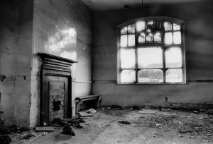 Vandalism Prints: The remains of the waiting room of Blaydon Railway Station on 10th July 1977 which has