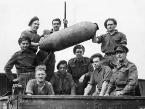 Removal of of a 250 pound unexploded World War Two bomb at Fenners Works in Marfleet