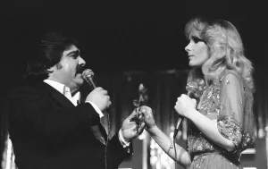 Renee and Renato singing duo with the UK Christmas number one single of 1982 with