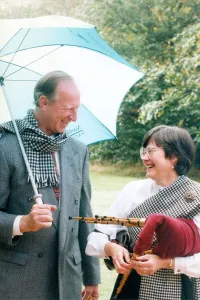 Sports Ikon Prints: Republic of Ireland manager Jack Charlton launching Northumberland Gifts with Northumbria