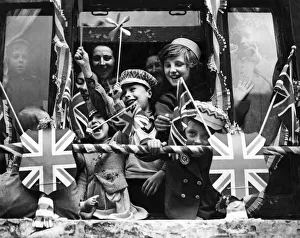 Bunting Prints: Residents of St. Pauls Road, Islington seen here celebrating the coronation of Queen