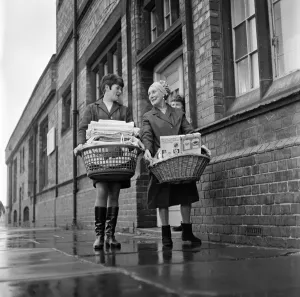 Carrying Prints: Reta Tutin and Nora Sharpley have no Monday morning blues as they leave Snow Street Wash
