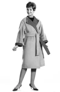 Mannequin Prints: Reveille Fashions 1962: Ann Cave models winter coat November 1962 P011089
