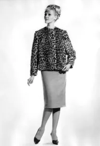 Reveille Fashions 1962. Jo Waring. October 1962 P007787