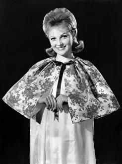 Reveille Fashions. Roma Reeves. May 1960 P008965