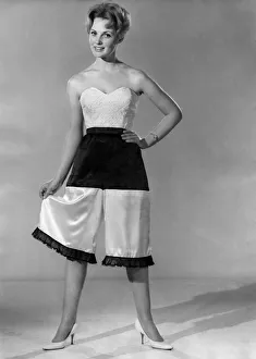 Reveille Fashions: Roma Reeves modelling culottes. September 1960 P006998