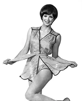 00043 Prints: Reveille Fashions: Sandra Hillman modelling the latest nightwear fashions