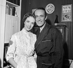 01044 Prints: Rex Harrison as Henry Higgins and Julie Andrews as Eliza Doolittle in My Fair Lady