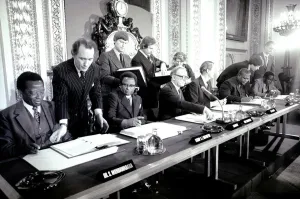 Carringtonobit Prints: Rhodesia Final Agreement Signing The final agreement on the future of Rhodesia as