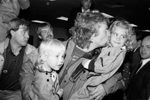01269 Prints: Richard Branson pictured with his two children Holly (RIGHT - 5