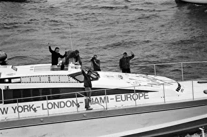 01268 Prints: Richard Bransons powerboat, Virgin Atlantic Challenger breaks the trans-Atlantic sea