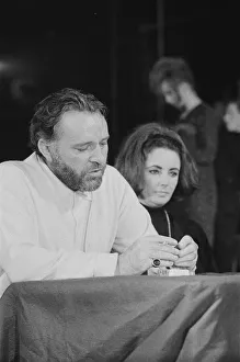 Richard Burton and Elizabeth Taylor speaking at The Oxford University Dramatic Society