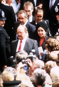 Richard Burton Memorial service Aug 1984 Elizabeth Taylor