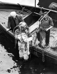 00079 Prints: Richard Livingston a Tyne Improvement commission diver, just before he went down to